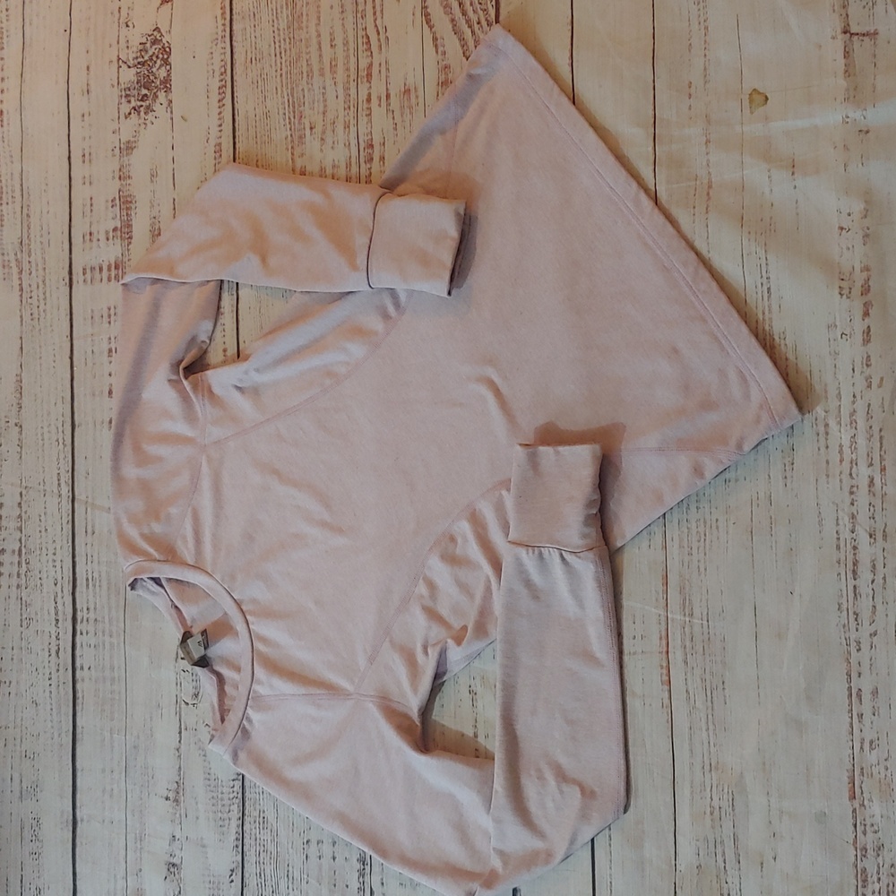 EDDIE BAUER ATHLEISURE TOP